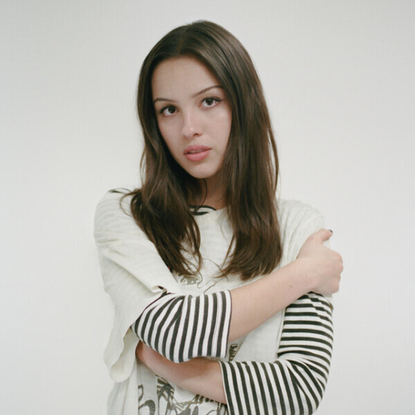 1792109555_oliviarodrigochappellroan-expectations by Olivia Rodrigo